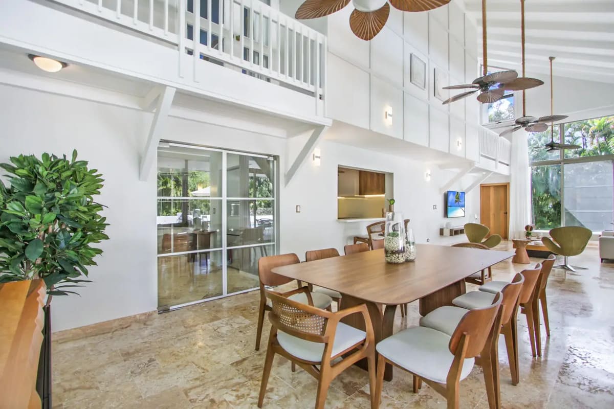 luxury-villa-vacation-rent-vivero-13-casa-de-campo (3)