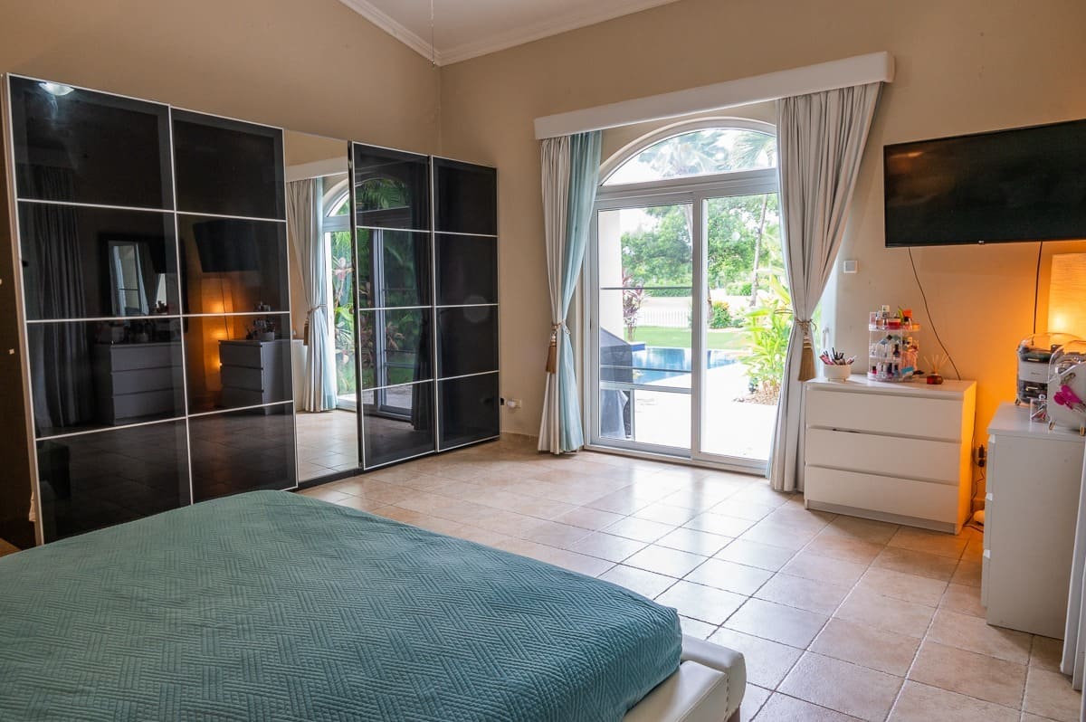 amazing-villa-for-sale-cocotal-bavaro (14)