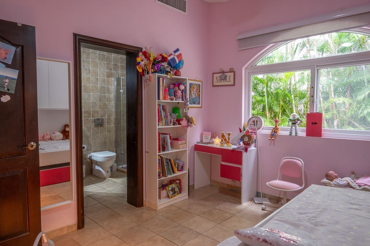 amazing-villa-for-sale-cocotal-bavaro (10)