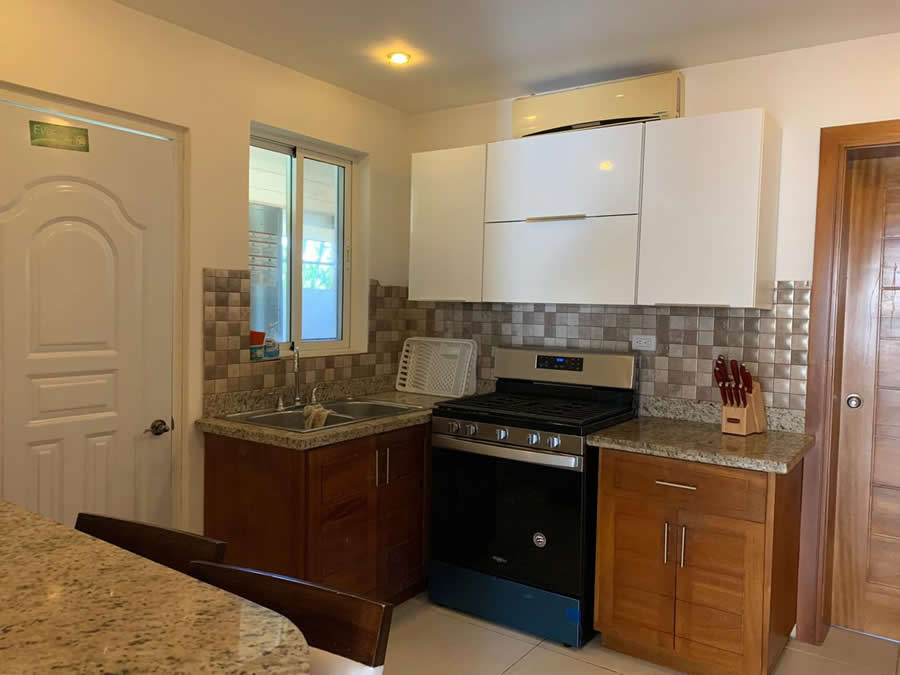 villa-cinco-habitaciones-en-venta-en-cocotal-4